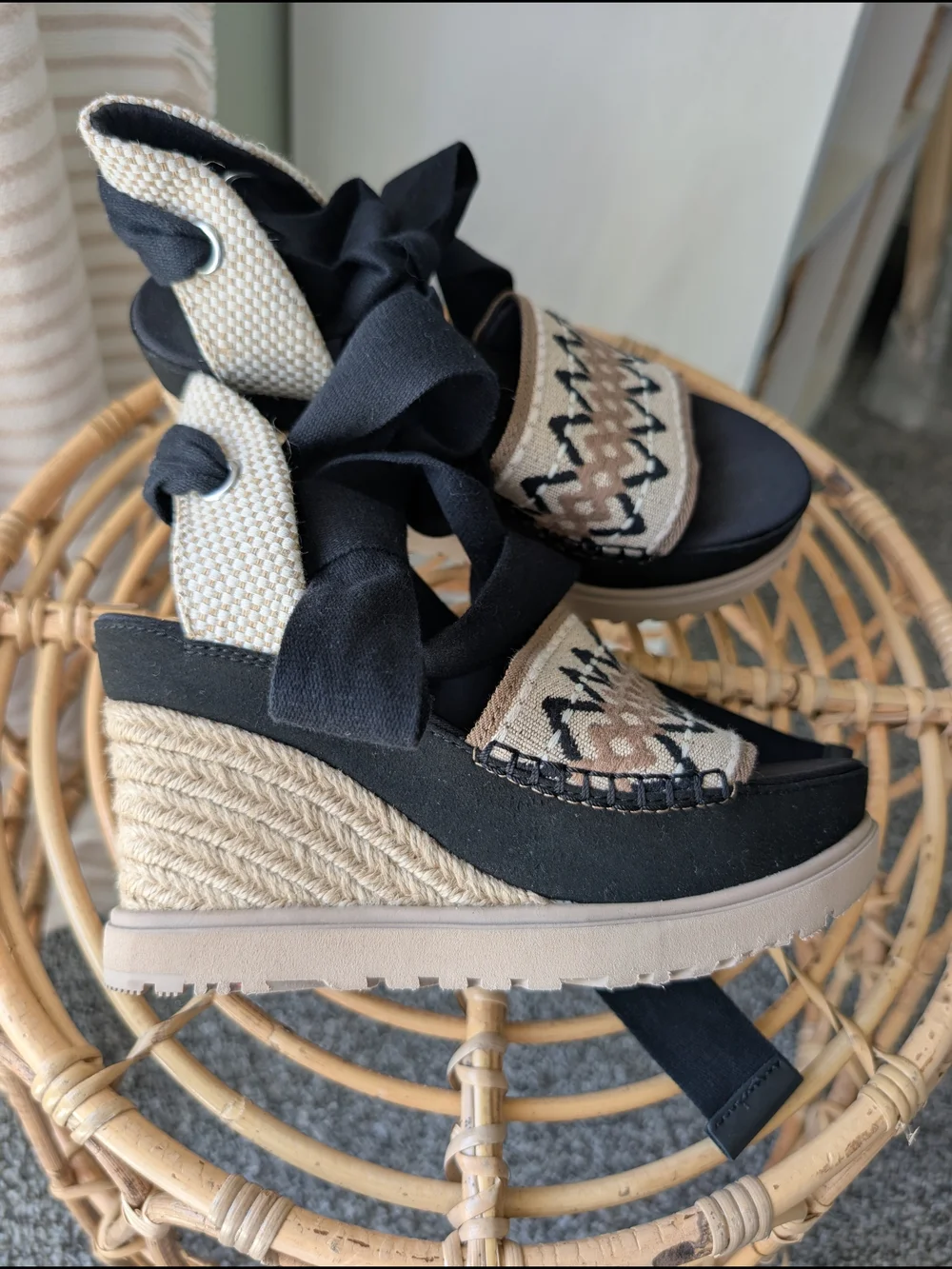 UGG Abbot Ankle Wrap Espardille Sandals Size 5